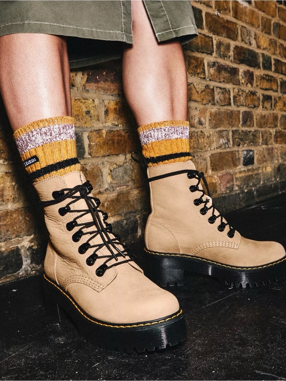 Dr. MARTEN LEONA NUBUCK LEATHER LACE UP BOOTS